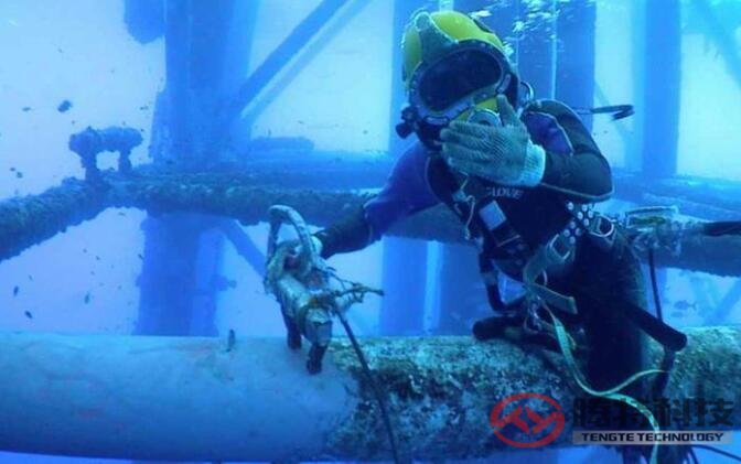 相貫線(xiàn)切割機(jī)水下切割方法